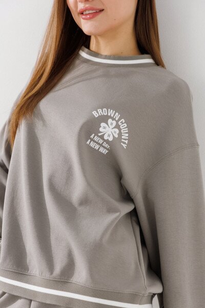 Купить Свитшот с принтом женский On me 384042-SP-K XL Серый Артикул: 2000990902016 Фото №3