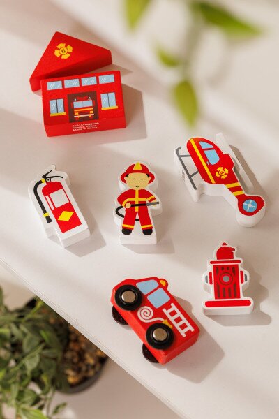 Купить Дополнительный набор к железной дороге "Пожарная станция" Viga Toys 50815 Разноцветный (6934510508159) Артикул: 6934510508159 Фото №12