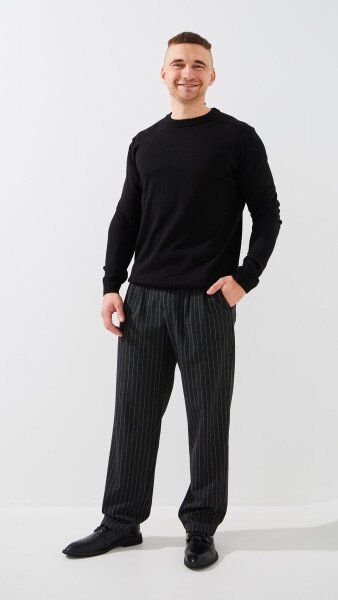 Купить Джемпер однотонный мужской GENUA G01205-0002 S Черный Артикул: 2000999509506 Фото №2