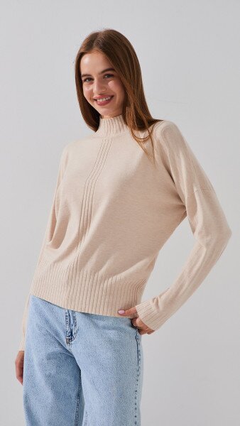 Купить Джемпер однотонный женский On me M2822-1 One Size Бежевый Артикул: 2000999153617 Фото №1