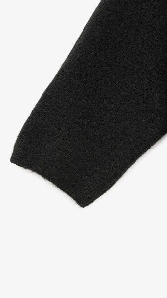 Купить Джемпер однотонный женский Pomella 2661 One Size Черный Артикул: 2000999492754 Фото №9