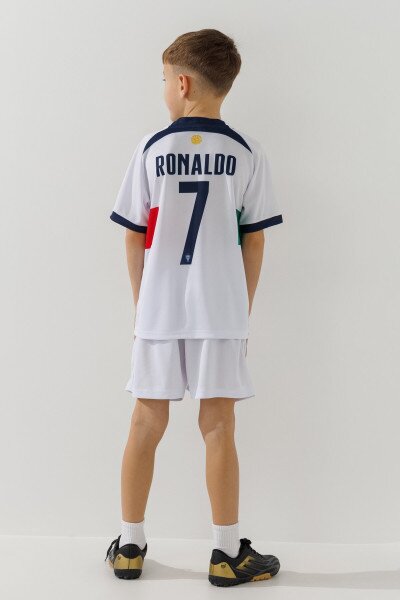Купити Футбольна форма для хлопчика BLD ПОРТУГАЛІЯ RONALDO 110 см Білий Артикул: 2000990366986 Фото №4