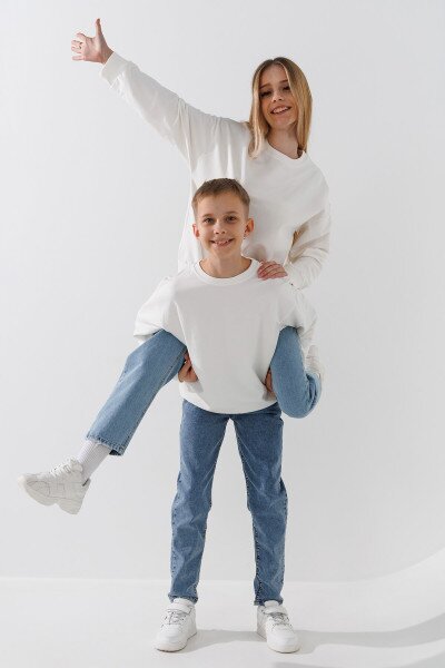 Купить Свитшот однотонный унисекс First Kids 0070 152 см Молочный Артикул: 2000990952622 Фото №2
