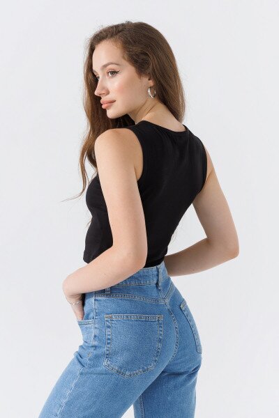 Купить Топ однотонный женский LAWA WBC02380 XS Черный Артикул: 2000990501288 Фото №3