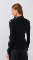 Купить Джемпер однотонный женский On me T2399-1 XL Черный Артикул: 2000999153358 Миниатюра фотографии № 5