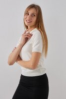 Футболка трикотажна однотонна жіноча On me 12030 One Size Молочний  Фото №2
