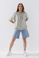 Купити Футболка з принтом жіноча 6636-MP One Size Оливковий (2000990567857D) Артикул: 2000990567857 Фото мініатюра № 2