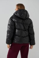 Куртка однотонная женская LAWA WBC02419 XS Черный  Фото №4