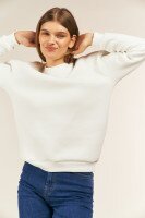 Свитшот однотонный женский LAWA WBC02318 XS Молочный  Фото №1