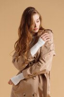 Тренч однотонный женский Манхетон 40 Бежевый (2000990351418D)  Фото №1