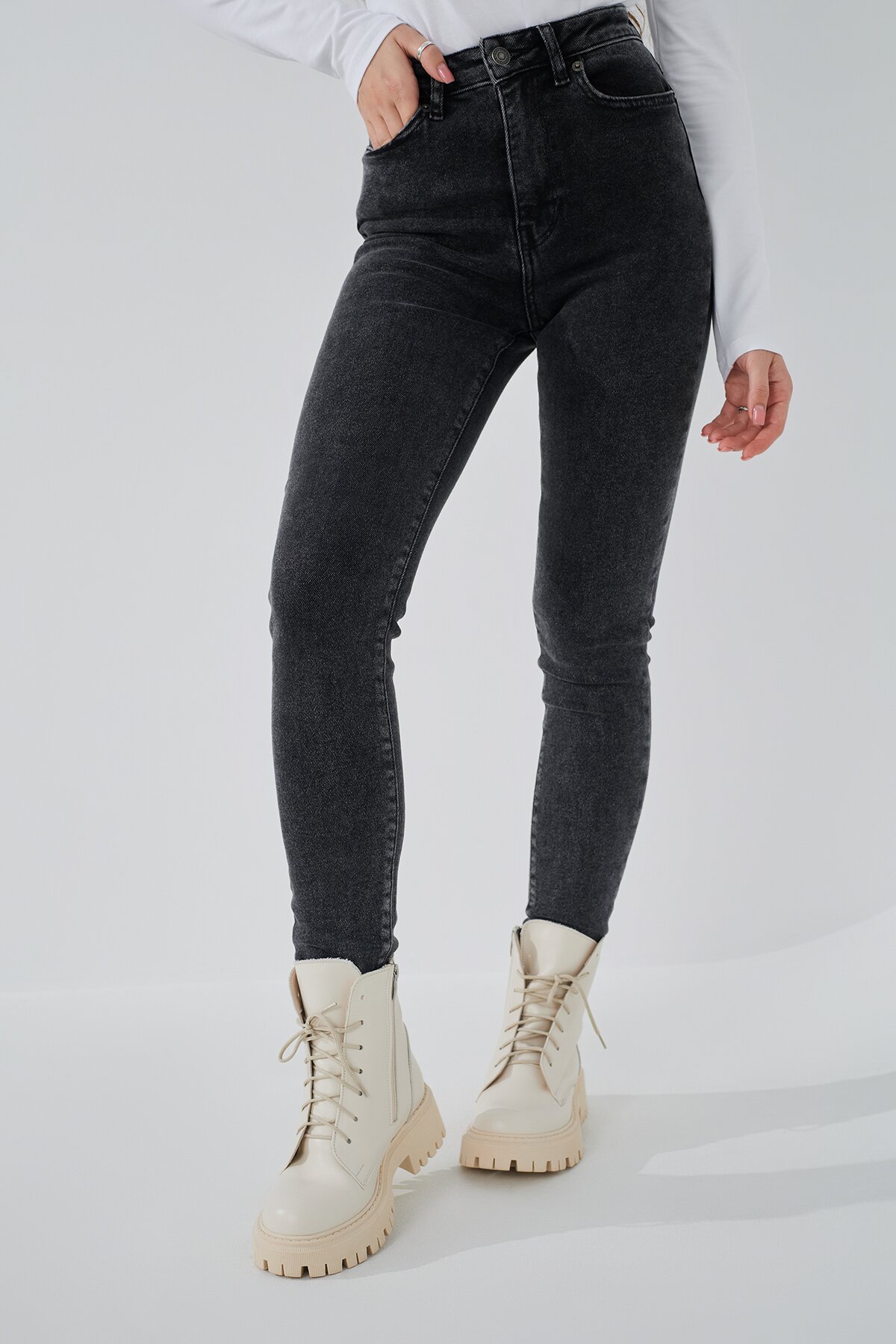 Джинсы Slim Fit женские On me 3103 baza 38 Темно-серый (2000989542094D)  Фото №0