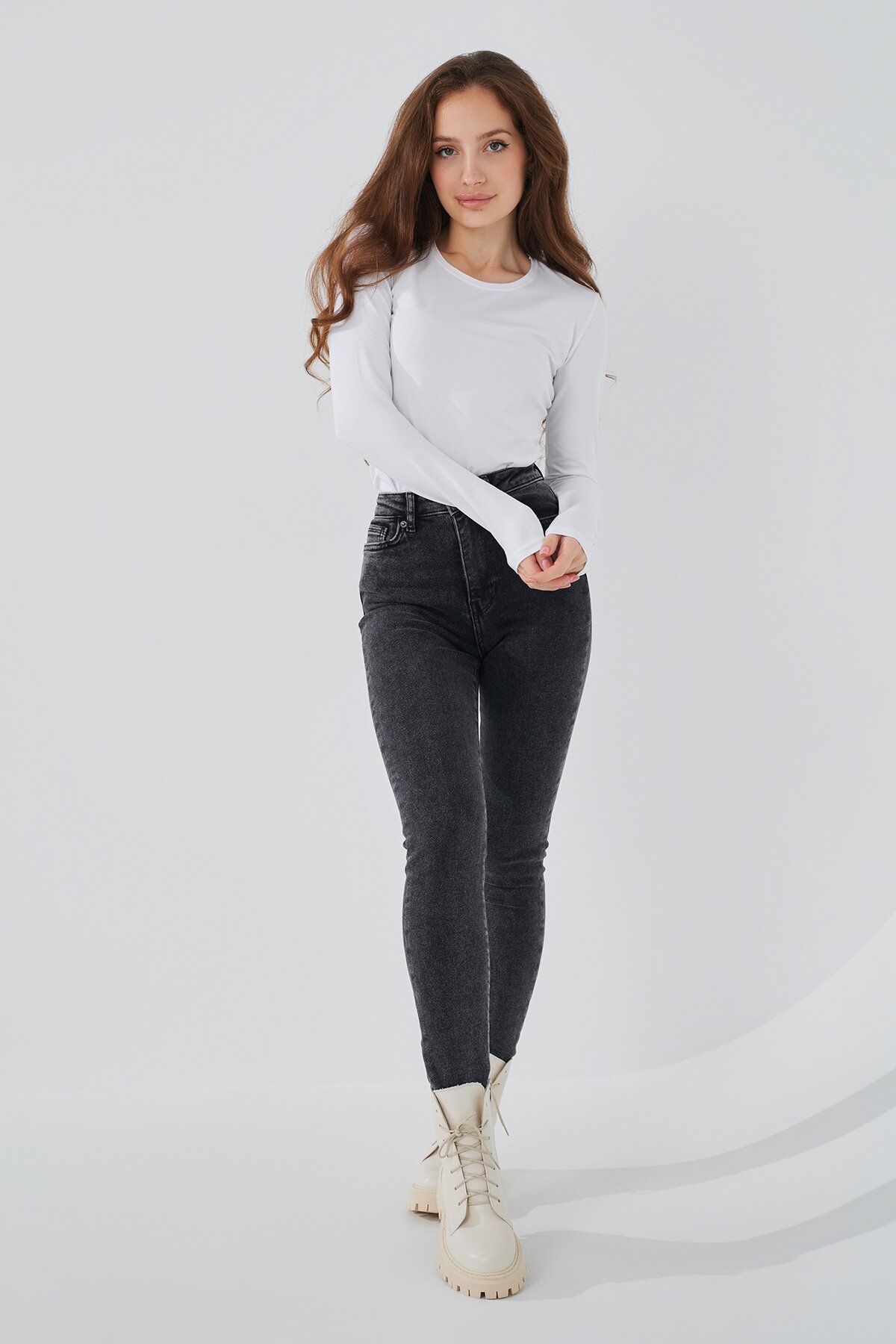 Джинсы Slim Fit женские On me 3103 baza 38 Темно-серый (2000989542094D)  Фото №1