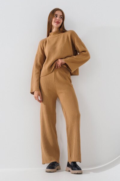 Костюм однотонный женский Park karon 224471 One Size Бежевый (2000989849445D)