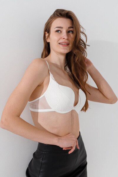 Бюcтгальтер Onita de Mas 8276 80C Молочний