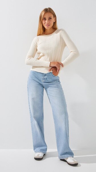 Купить Джемпер однотонный женский On me 98107-1 One Size Молочный Артикул: 2000999154409 Фото №2