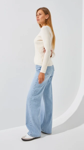 Купить Джемпер однотонный женский On me 98107-1 One Size Молочный Артикул: 2000999154409 Фото №4