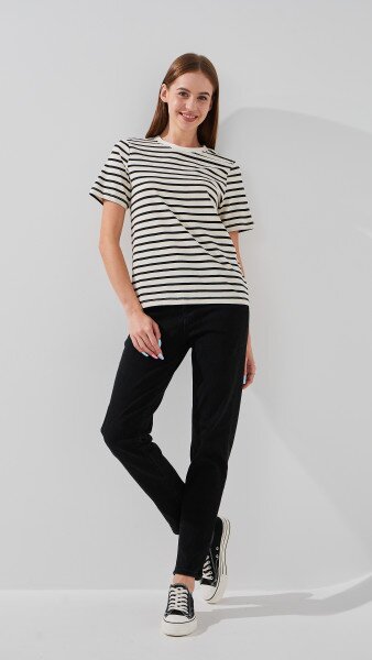 Купить Джинсы Mom Fit женские 3012 25 Черный Артикул: 2000999186622 Фото №1