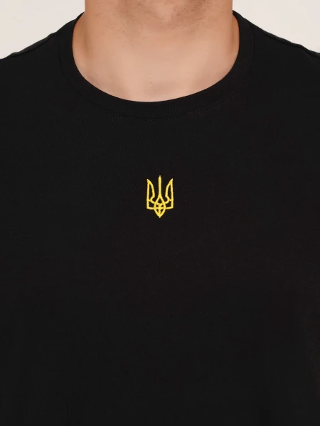 Купити Футболка з принтом чоловіча Герб золотий LAWA E-MB02307 S Чорний Артикул: 2000990242747 Фото №4