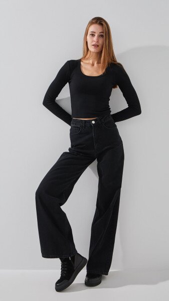 Купить Топ однотонный женский Bclothing 8854 L Черный Артикул: 2000999178672 Фото №2