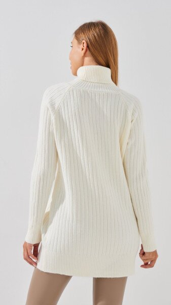 Купити Туніка однотонна жіноча 06 One Size Молочний Артикул: 2000999165900 Фото №4
