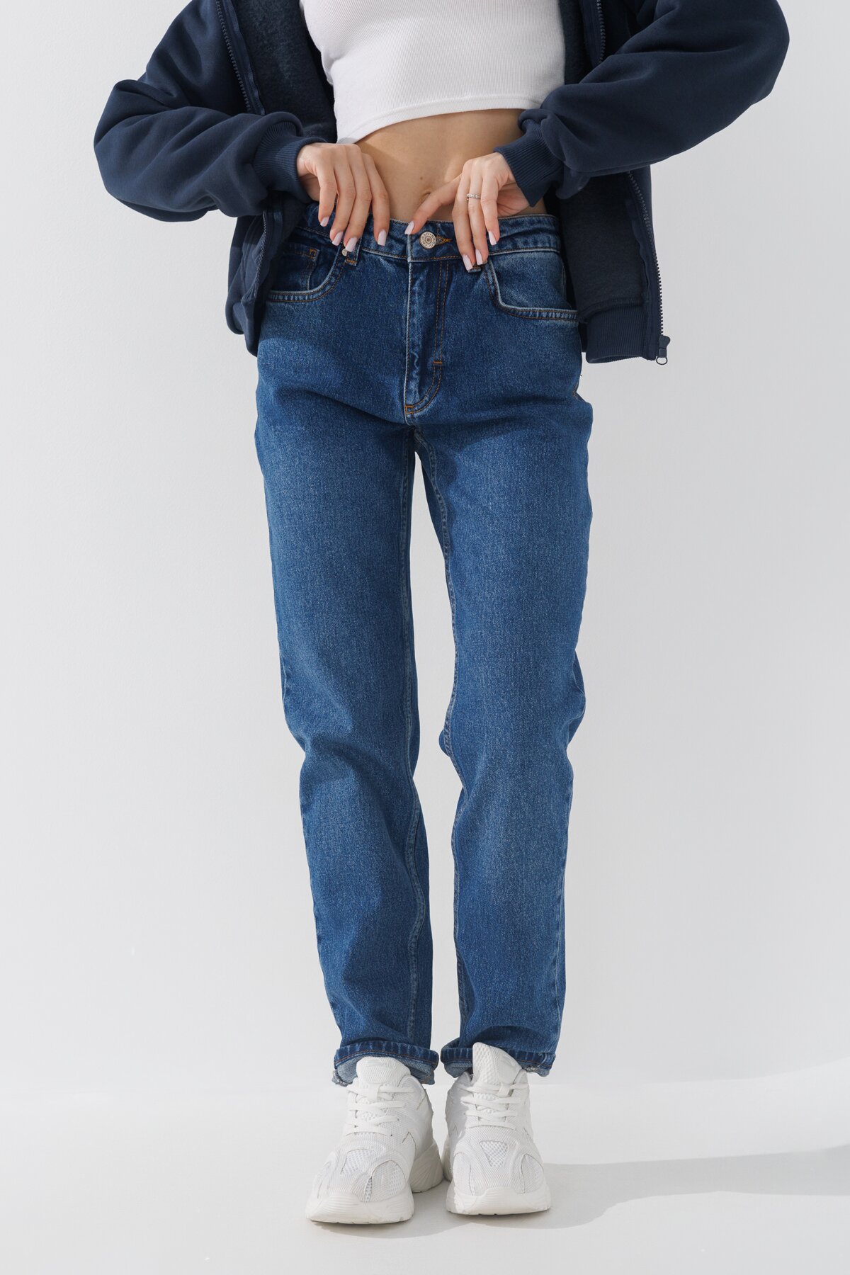Джинсы однотонные Mom Fit женские D-655 34 Синий (2000990276254D)  Фото №1