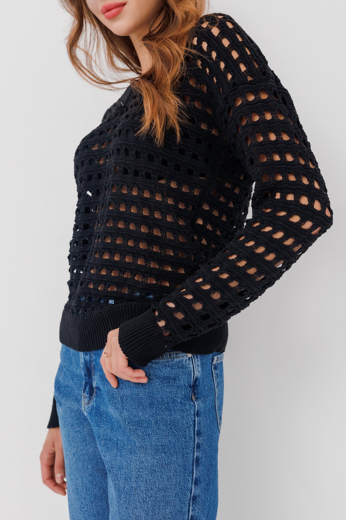 Пуловер однотонный женский Femme 1016 One Size Черный (2000989871149D)  Фото №3