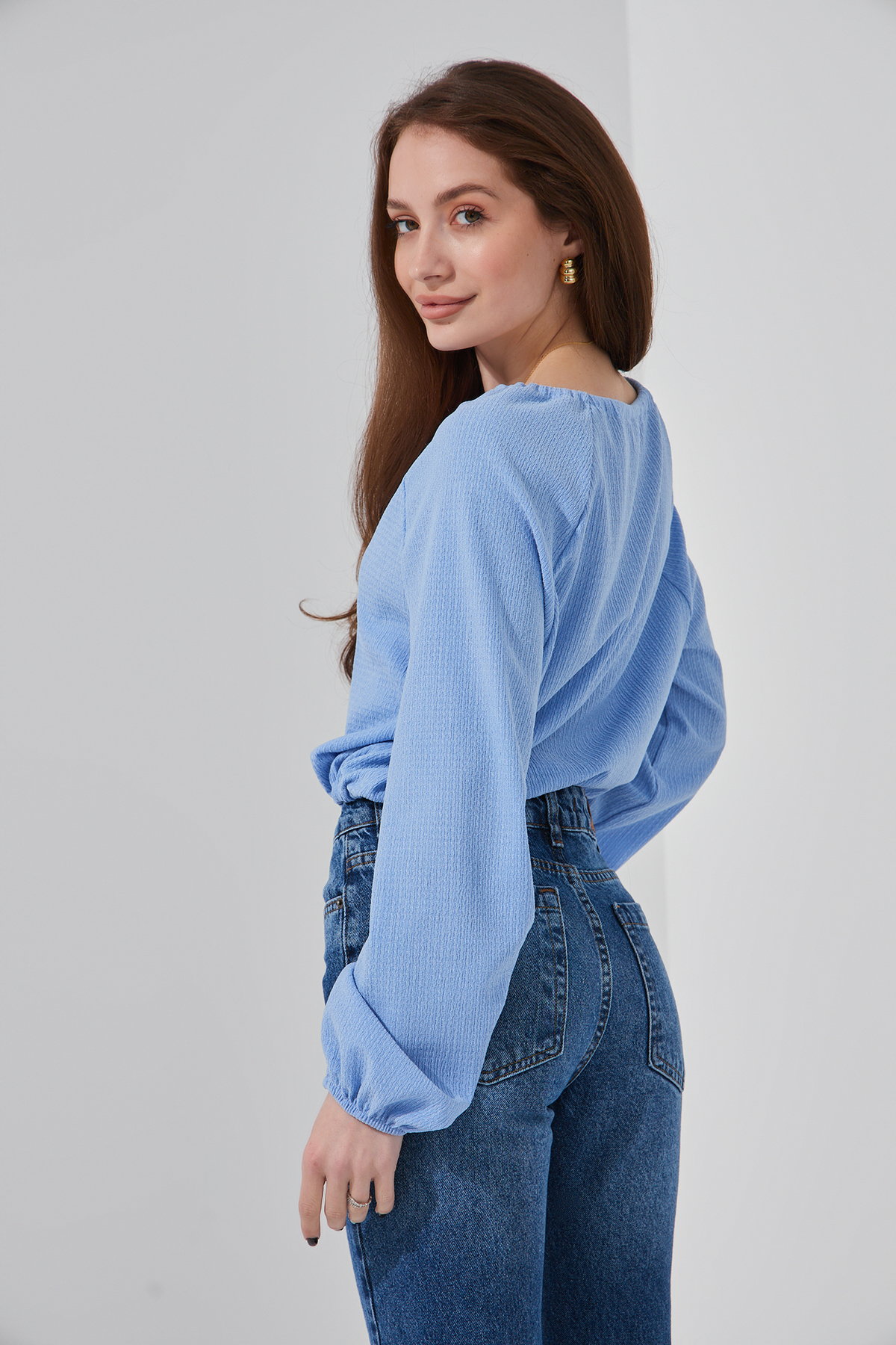 Блуза однотонна жіноча On me 901 XS Блакитний  Фото №3