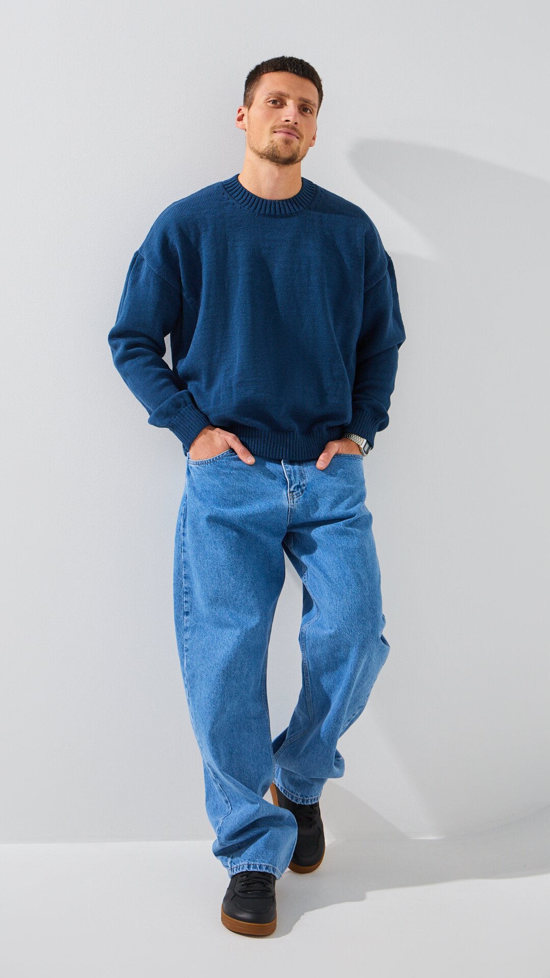 Купити Джемпер однотонний чоловічий LAWA MBC02389 L Синій Артикул: 2888000018786 Фото повноекранне №2