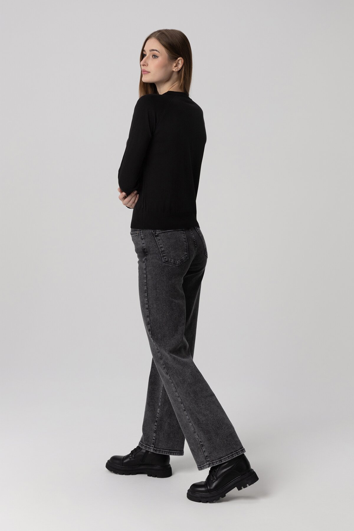 Джемпер однотонний жіночий Park karon 10285 One Size Чорний (2000989850335D)  Фото №4