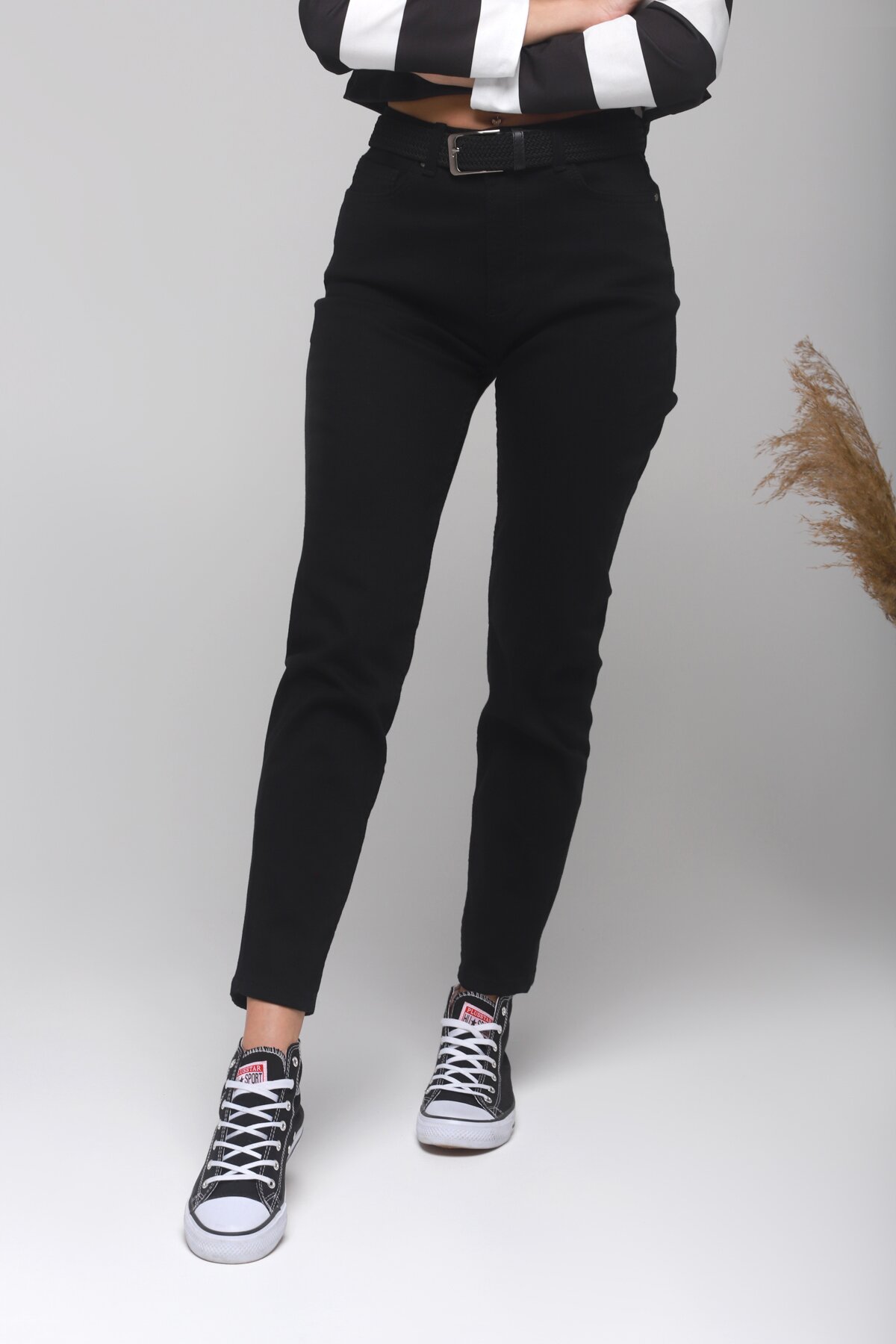 Джинсы Mom Fit Karol D550 36 Черный (2000989405382D)  Фото №0