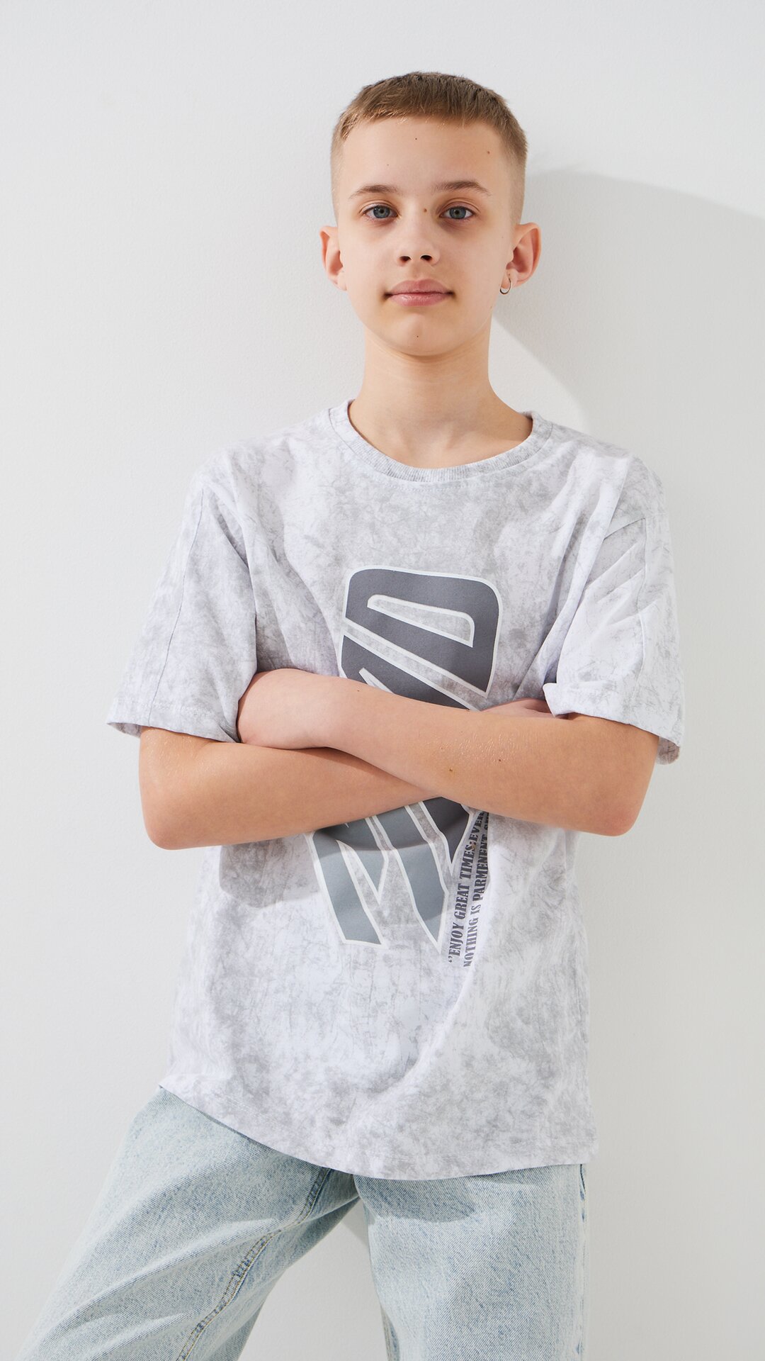 Купити Футболка з принтом для хлопчика Dinomin 2063 164 см Світло-сірий Артикул: 2000999484438 Фото повноекранне №1