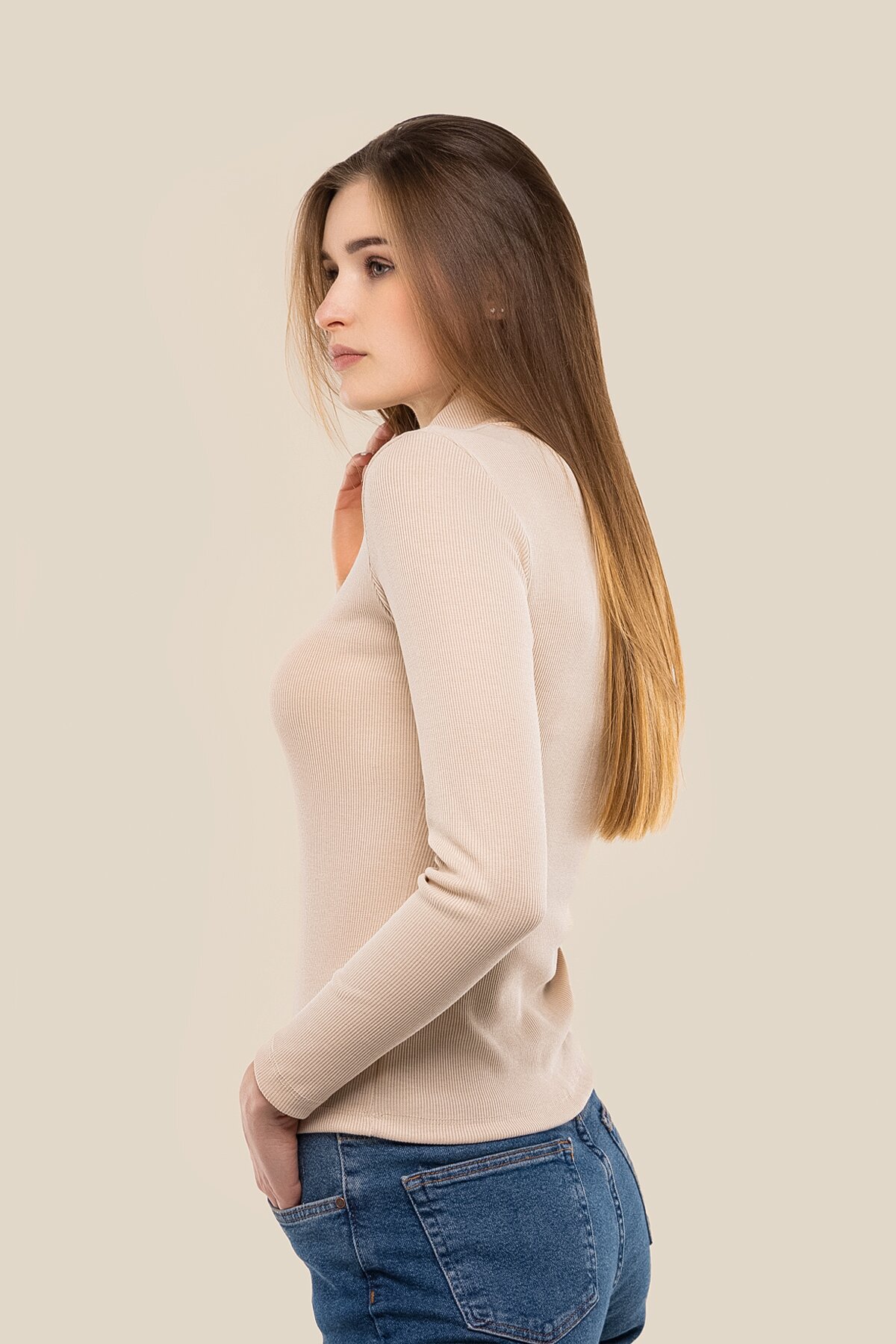 Гольф однотонный женский LAWA WBC02341 XS Бежевый  Фото №2