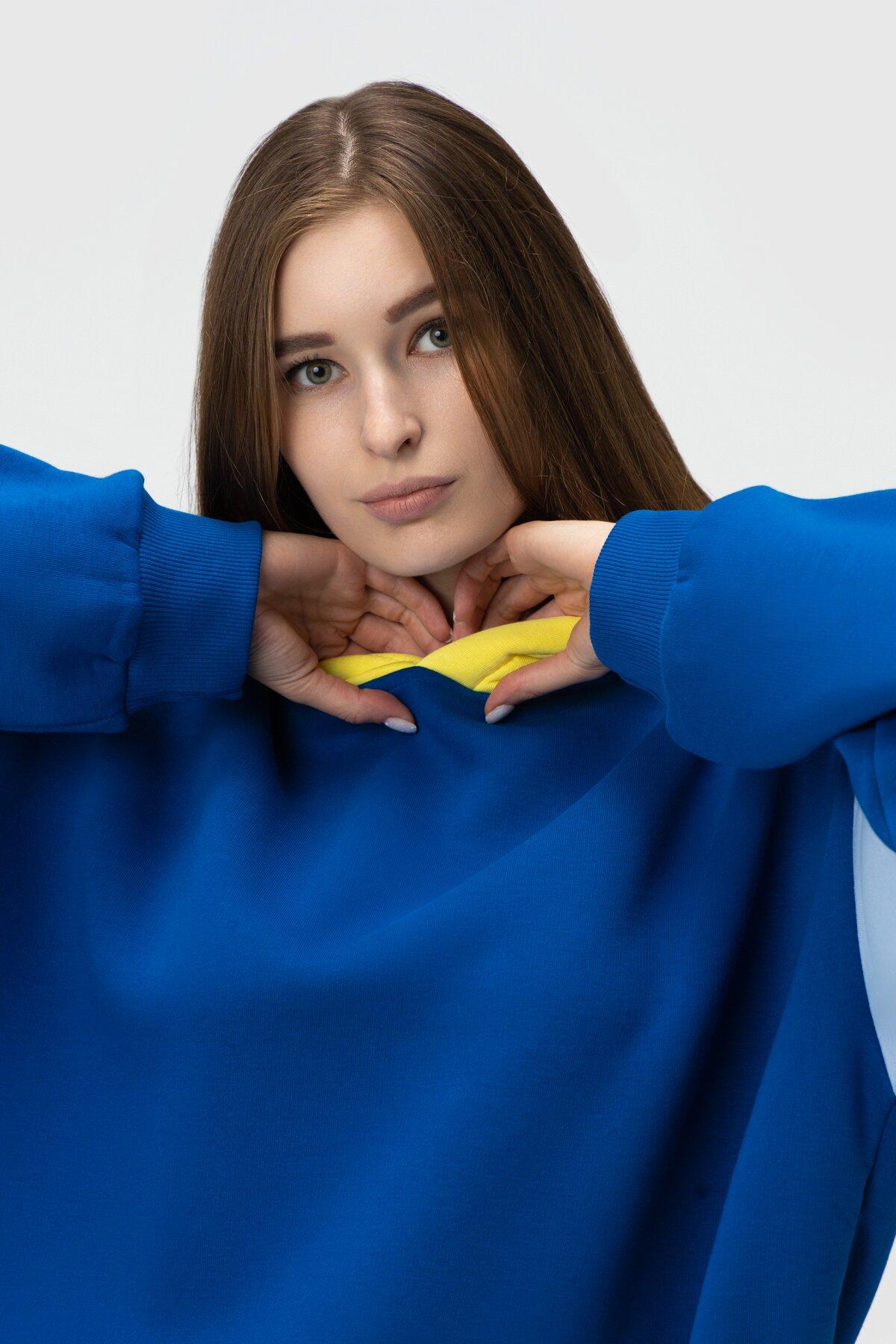 Худи однотонный женский MDG 241336 One Size Сине-желтый (2000990033833W)  Фото №3