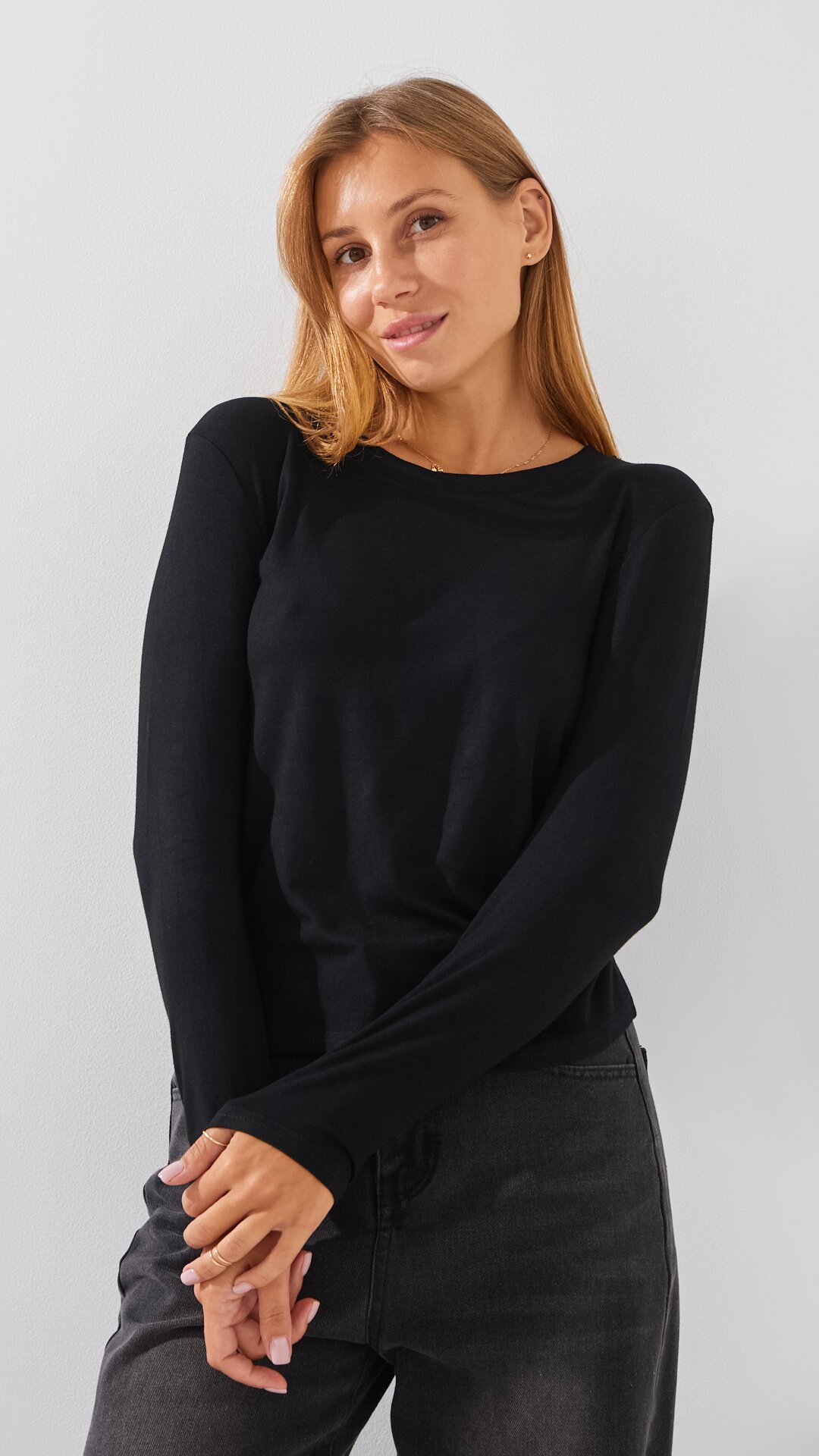 Купити Лонгслів однотонний жіночий Bclothing 8837 L Чорний Артикул: 2000999178313 Фото повноекранне №3