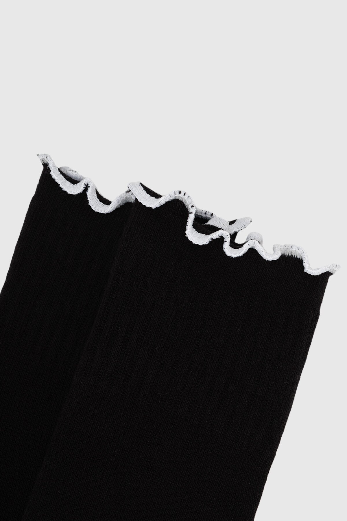 Купити Шкарпетки для дівчинки Premier Socks Рюші 16-18 Чорний (4820203339778A) Артикул: 4820203339778 Фото повноекранне №3
