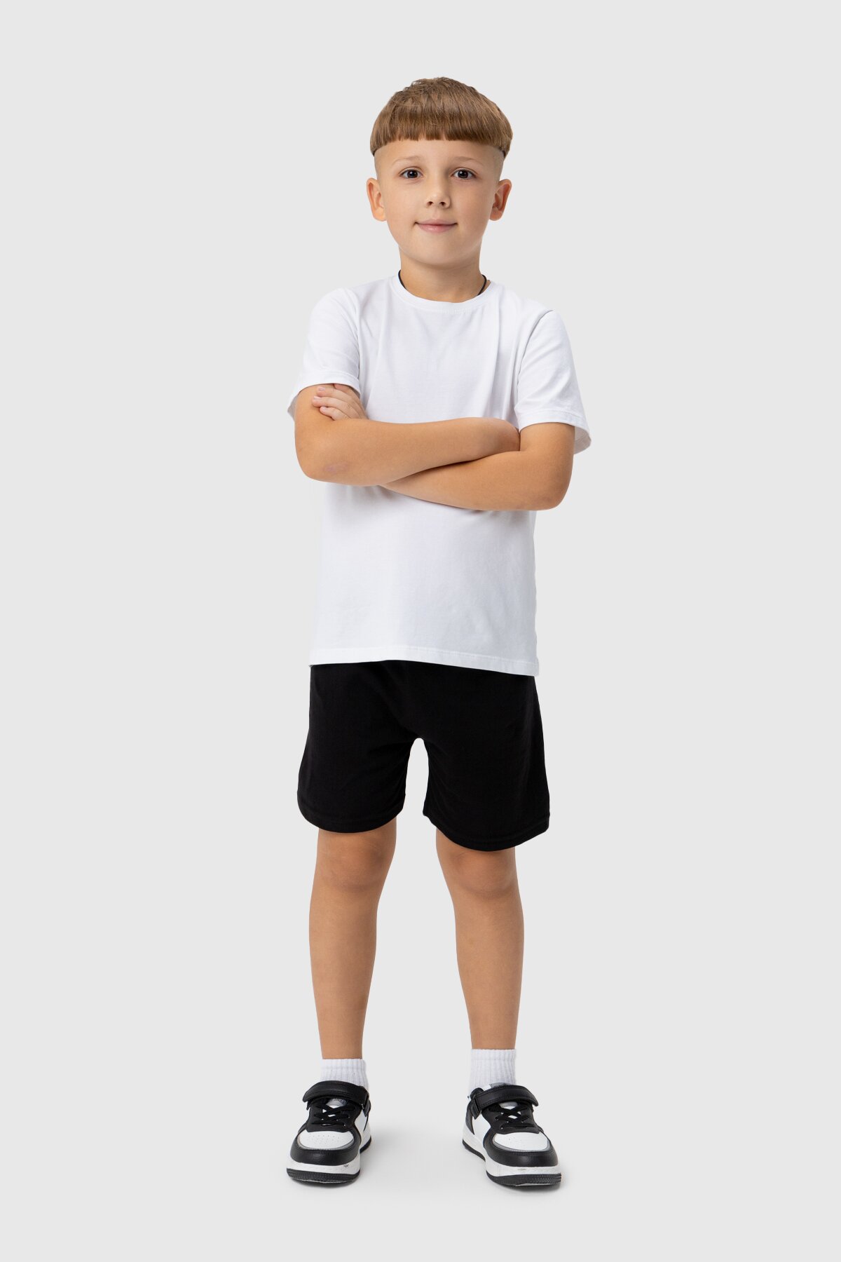 Купити Шорти спортивні однотонні для хлопчика Happy Kids 69 122 см Чорний (2000990003393S) Артикул: 2000990003393 Фото повноекранне №4