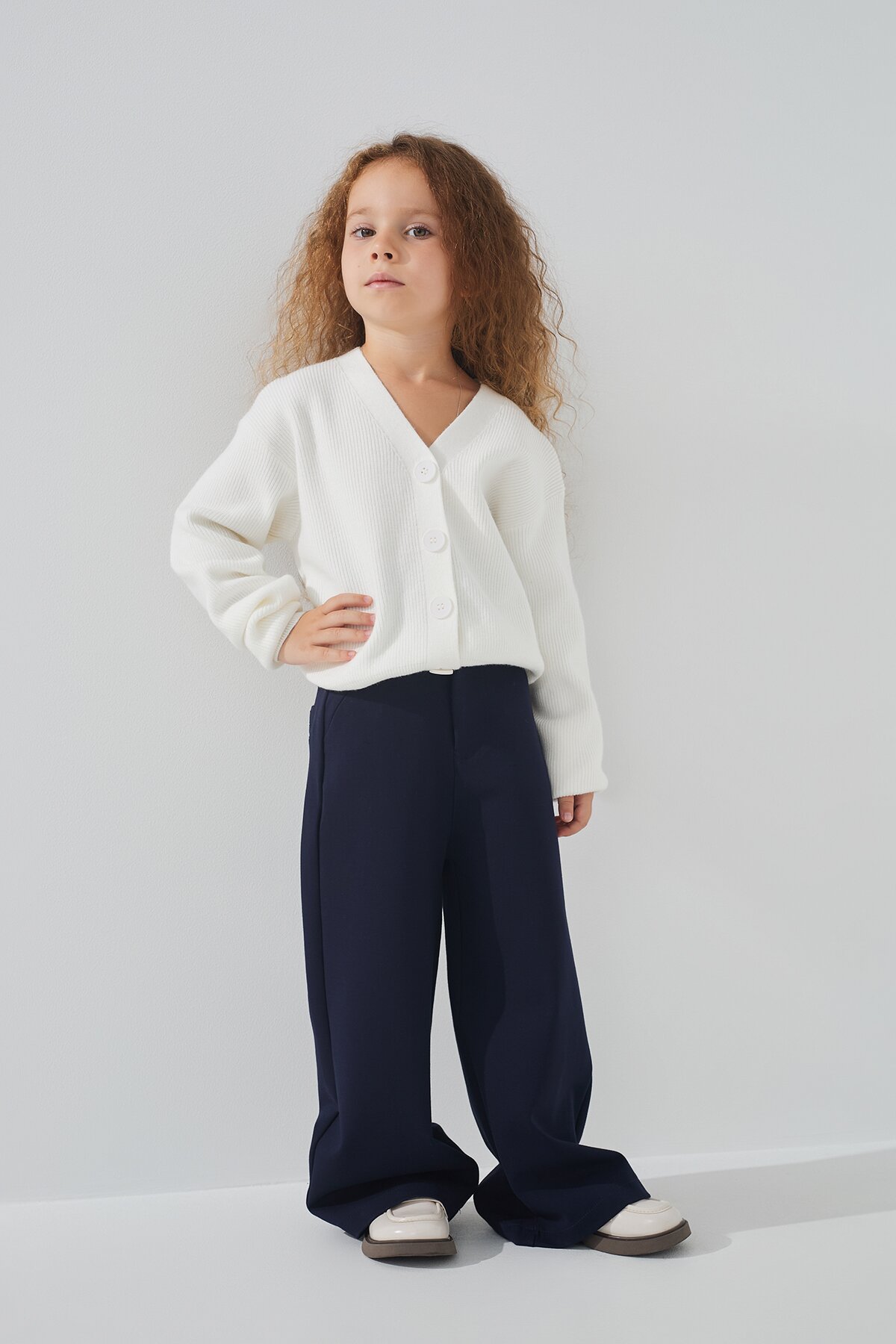 Купити Штани однотонні для дівчинки Vio Faloni 5501 128 см Синій (2000990494801D)(SC) Артикул: 2000990494801 Фото повноекранне №2