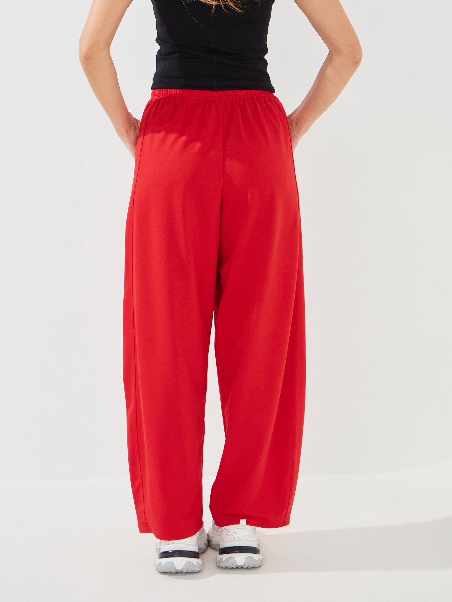 Купити Спортивні штани Baggy однотонні жіночі GENUA G01142-0009 S Червоний Артикул: 2000999558689 Фото повноекранне №4