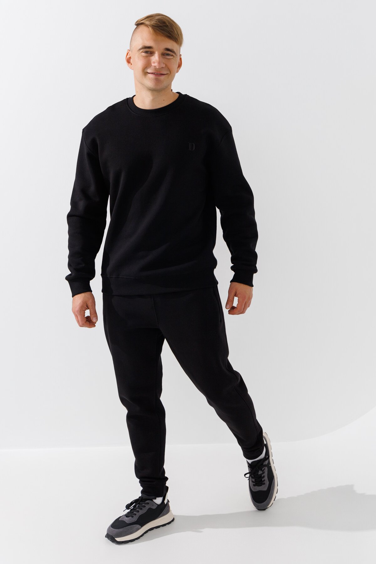 Спортивні штани однотонні чоловічі Tommy life 84984 S Чорний  Фото №0