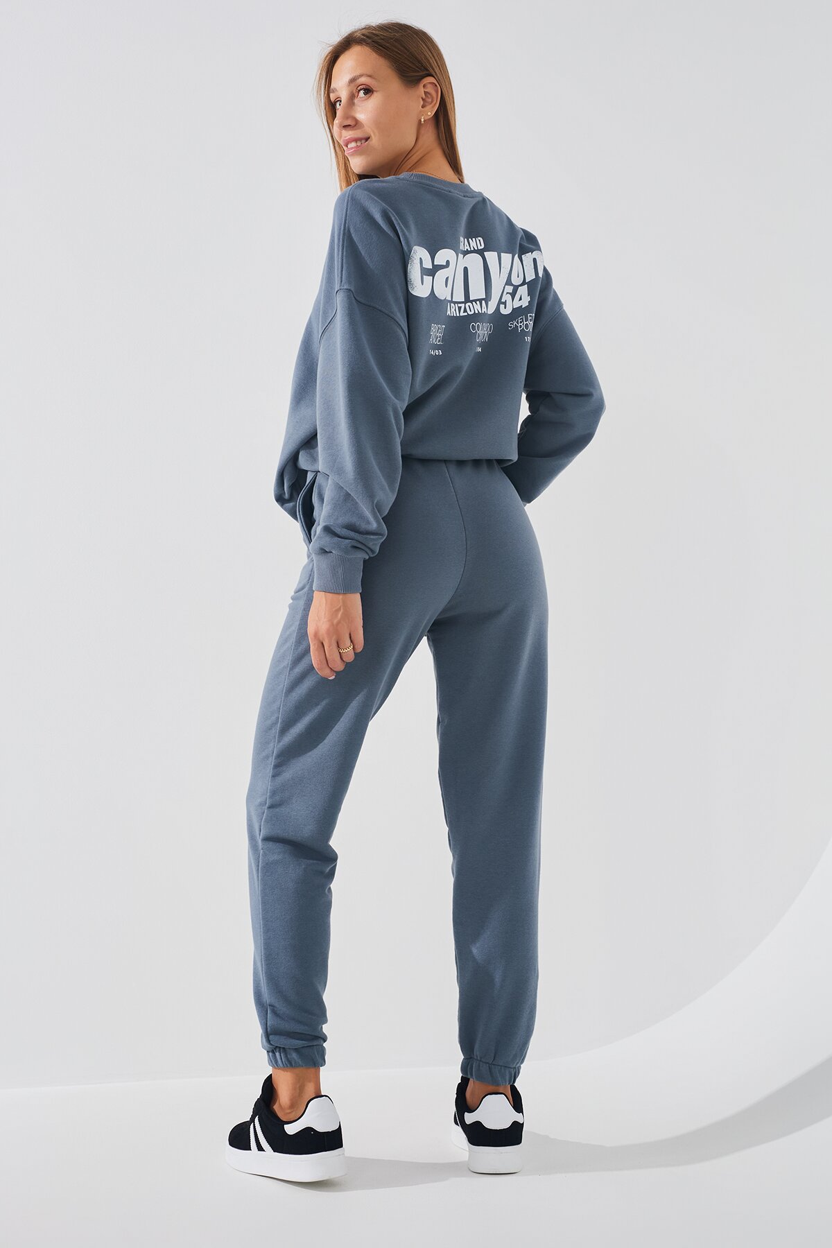 Спортивные штаны женские On me Onme-03 baza XS Графитовый (2000990760876D)  Фото №4