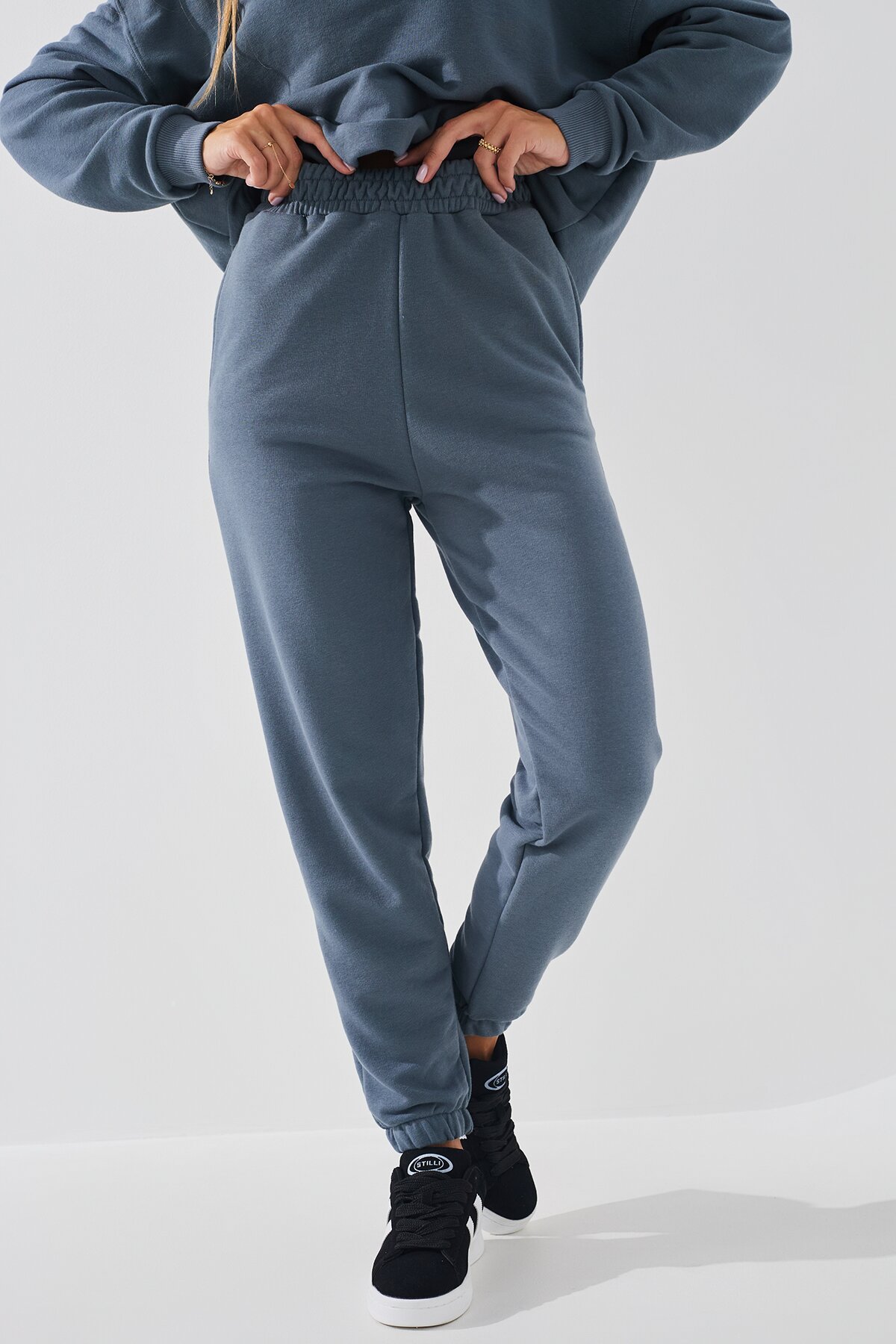 Спортивные штаны женские On me Onme-03 baza XS Графитовый (2000990760876D)  Фото №1