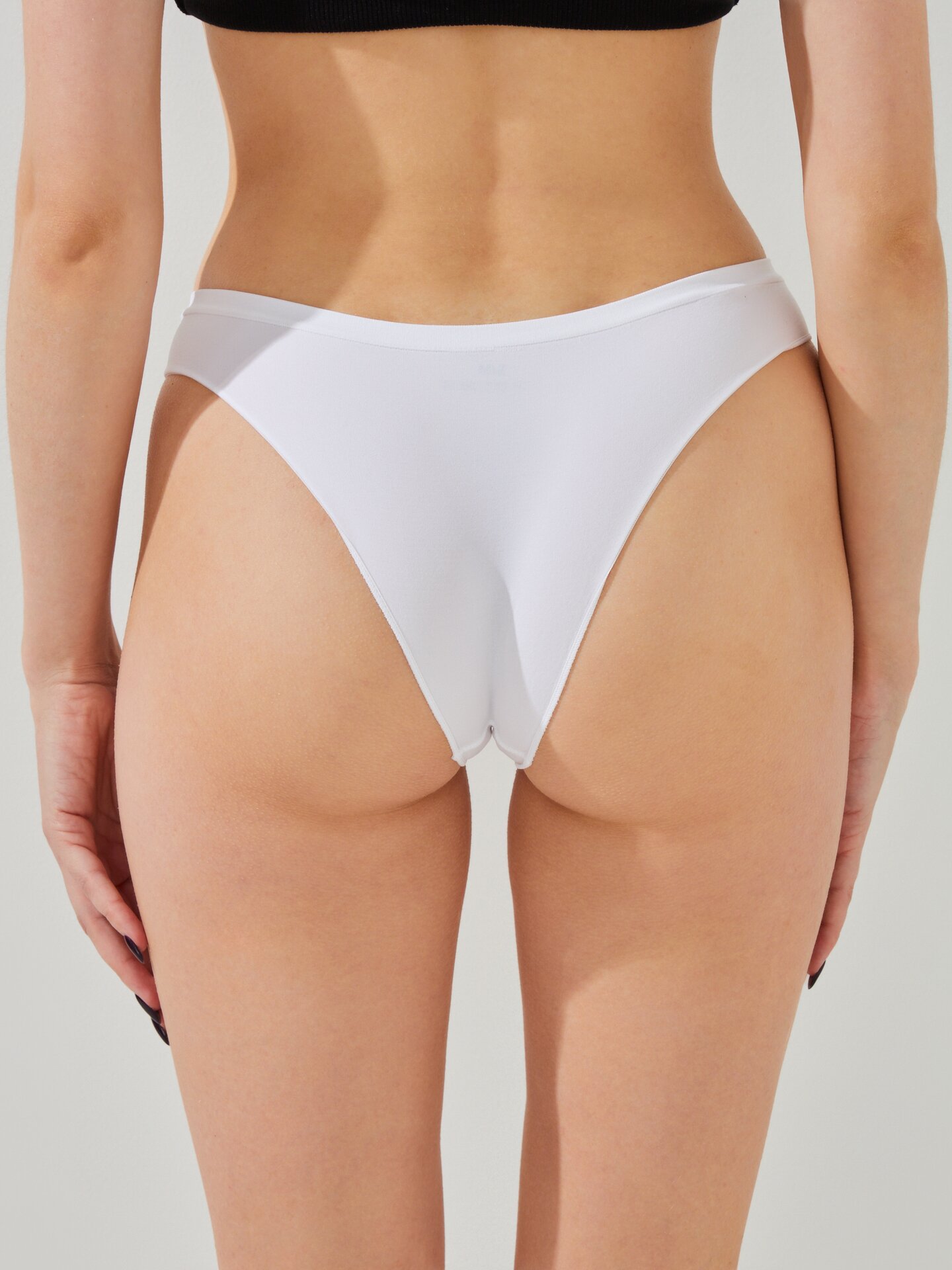 Купити Труси жiночi BRASILIAN BRIEFS L/XL Білий Артикул: 4823116908635 Фото повноекранне №3